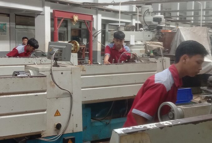Uji Kompetensi Siswa Teknik Pemesinan